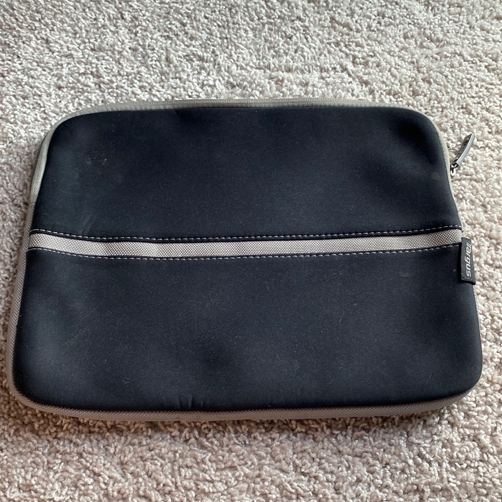 Targus laptop case